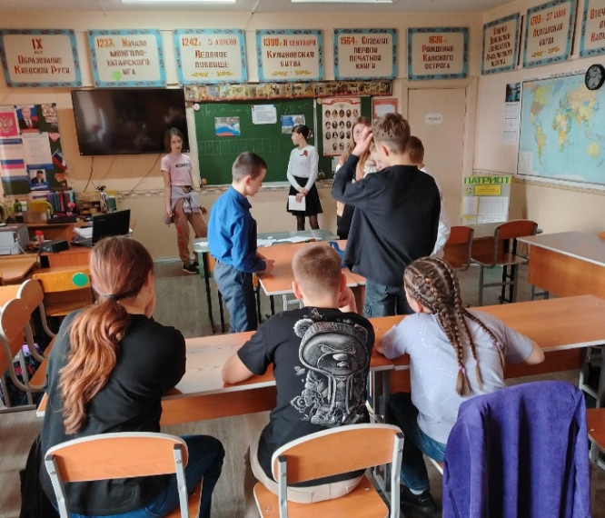 Игра "Поле чудес".